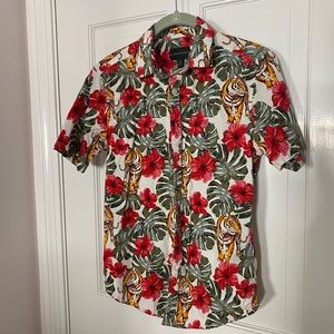 Men’s S (worn as a women’s S) button down